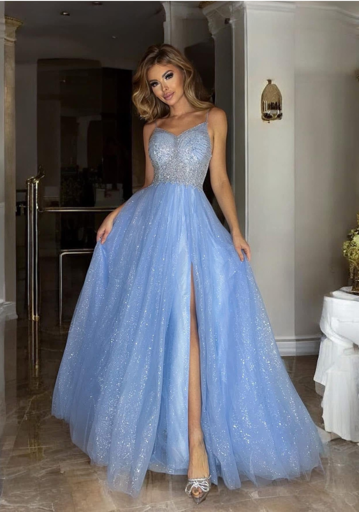 Emily błękitna długa tiulowa sukienka księżniczka