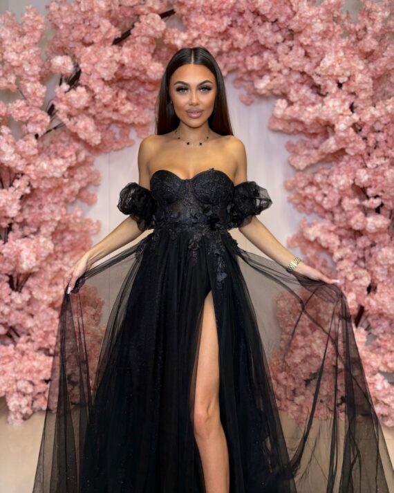 Madryt długa czarna tiulowa sukienka księżniczka