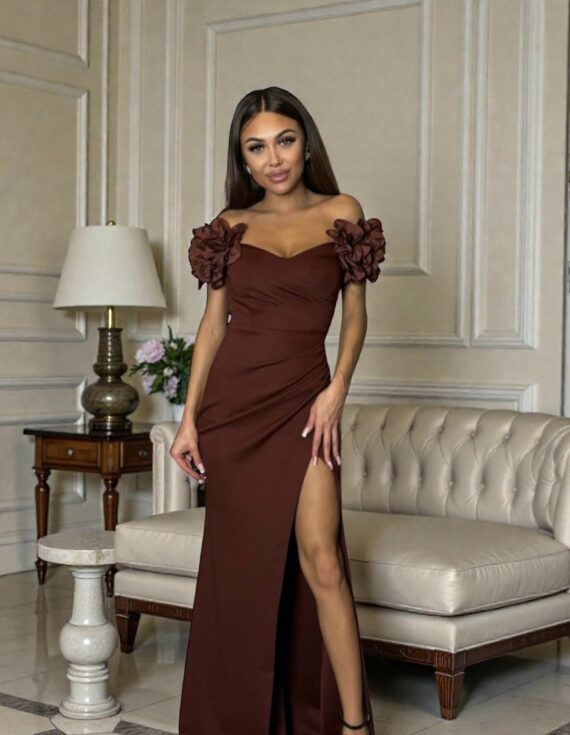 Krystianna czekoladowa  sukienka maxi z kwiatowymi rękawami