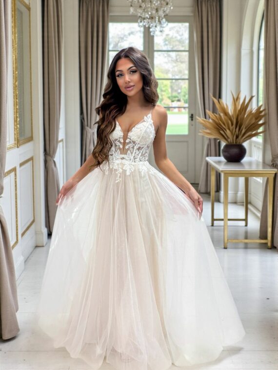 Tiramisu długa biało kremowa tiulowa suknia ślubna