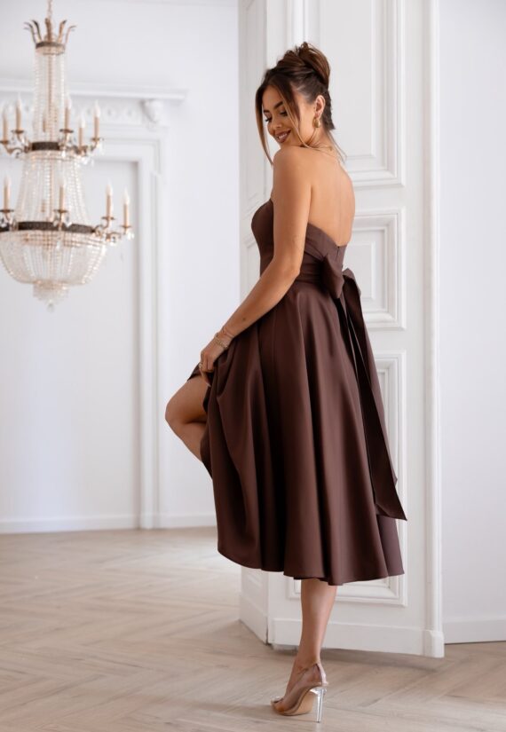Asti midi czekoladowa rozkloszowana sukienka z kokardą