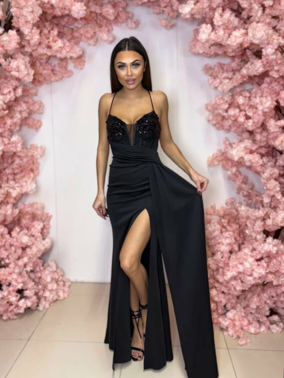 Vea czarna długa sukienka z rozcięciem